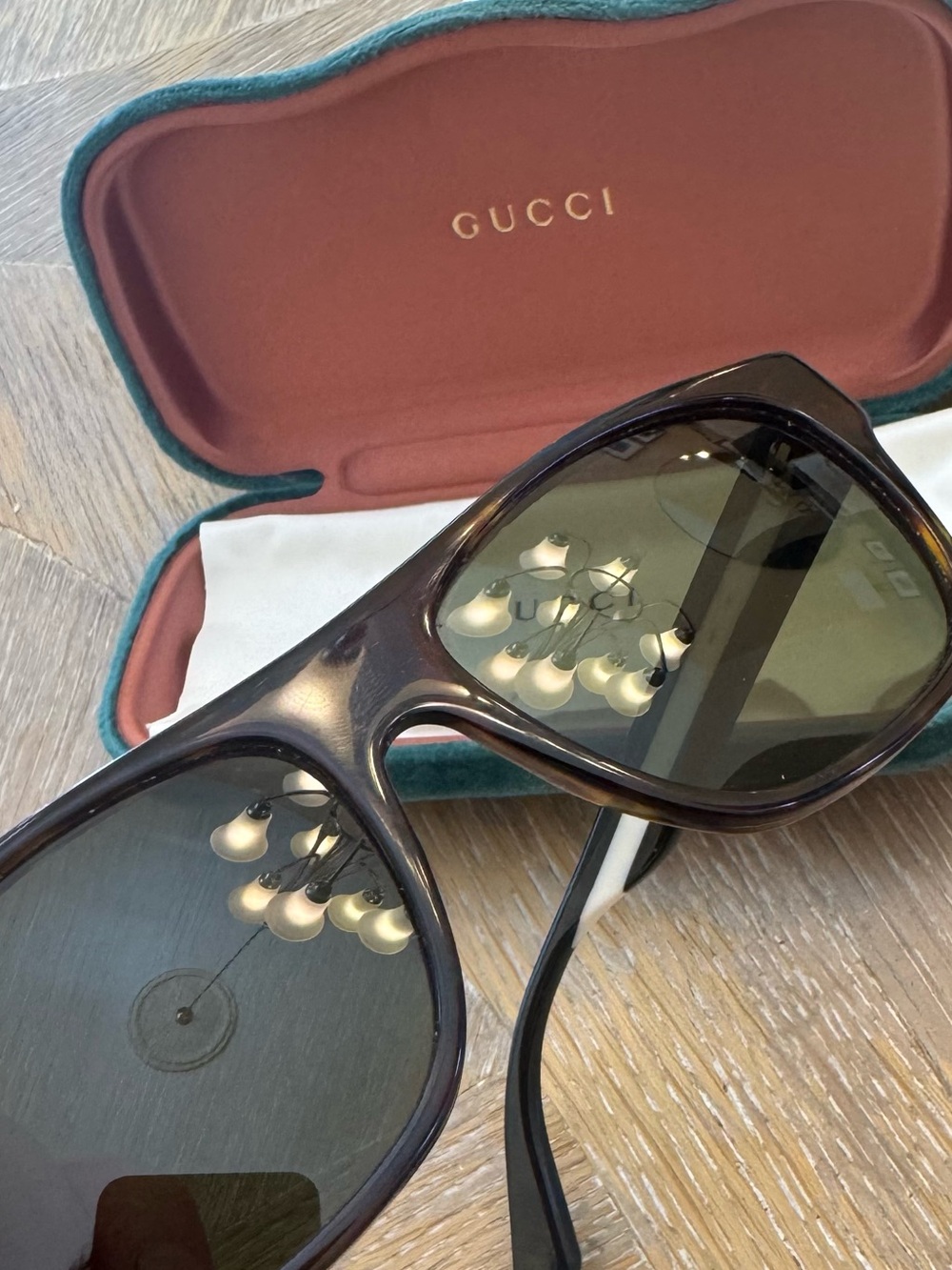 Gucci GG0341S 003 Sunglasses w/ Original Case & Cleaning Cloth - Picture 6 of 10